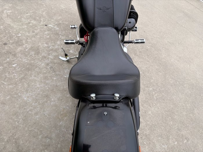 2017 HARLEY-DAVIDSON FLSTFB FAT BOY LO Black