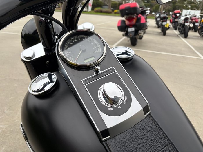 2017 HARLEY-DAVIDSON FLSTFB FAT BOY LO Black