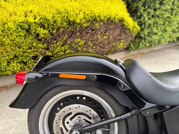 2017 HARLEY-DAVIDSON FLSTFB FAT BOY LO Black