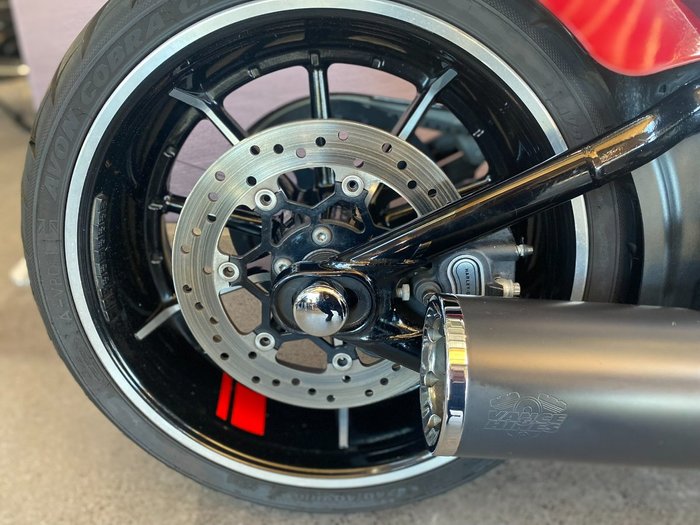 2016 HARLEY-DAVIDSON FXSB SOFTAIL BREAKOUT