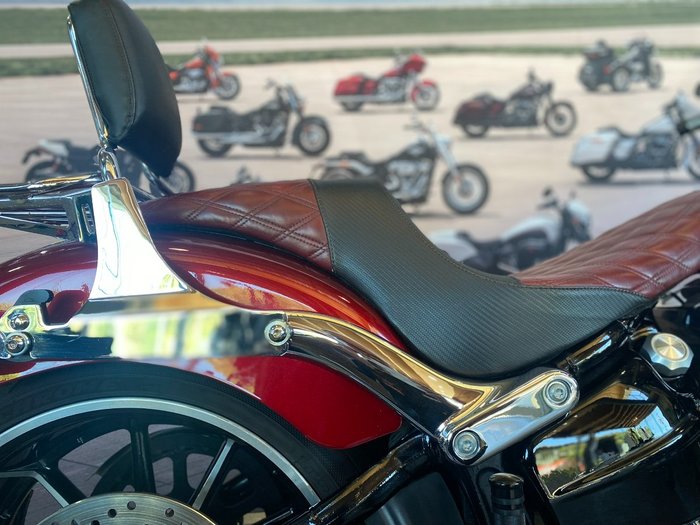 2016 HARLEY-DAVIDSON FXSB SOFTAIL BREAKOUT