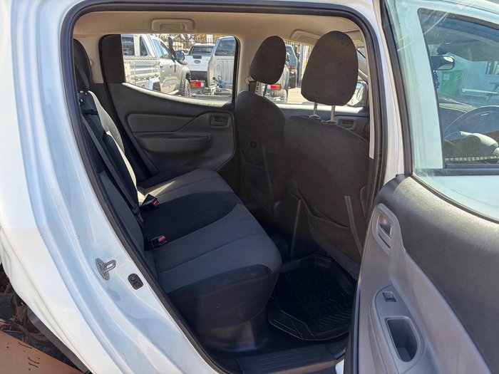 2017 Mitsubishi Triton GLX MQ MY17 4X4 Dual Range White