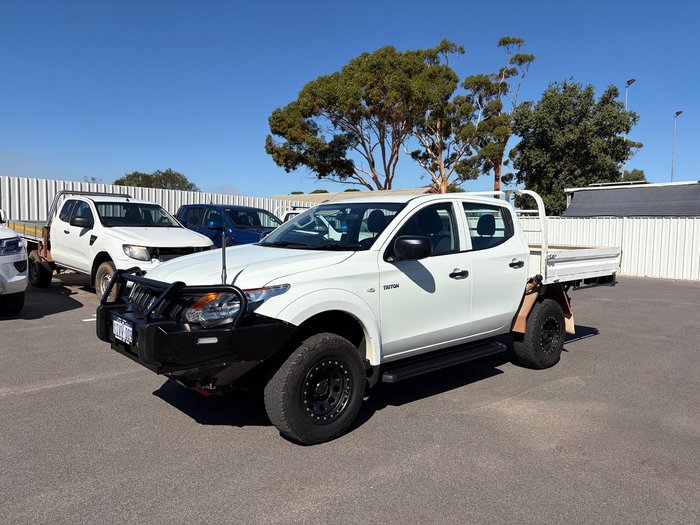2017 Mitsubishi Triton GLX MQ MY17 4X4 Dual Range White