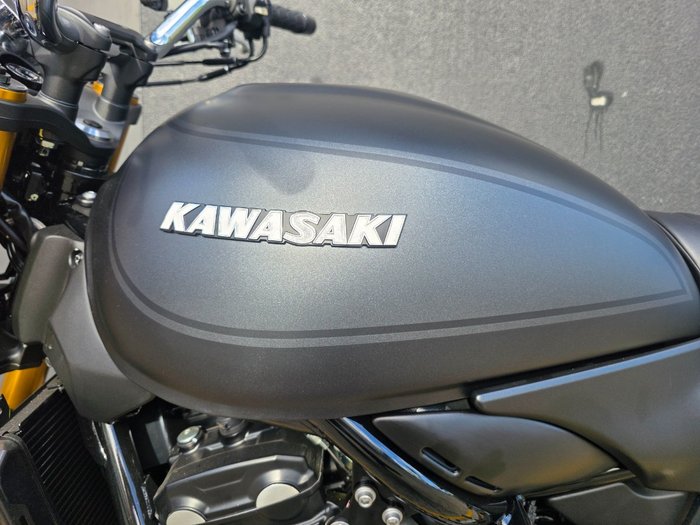 2025 Kawasaki Z900RS SE BLACK