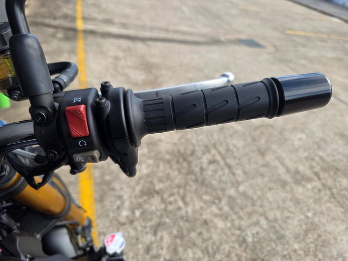 2025 Kawasaki Z900RS SE BLACK