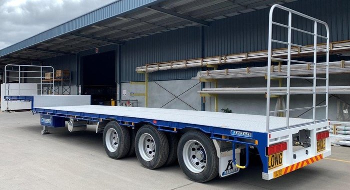 2026 Krueger 22P Drop Deck Blue