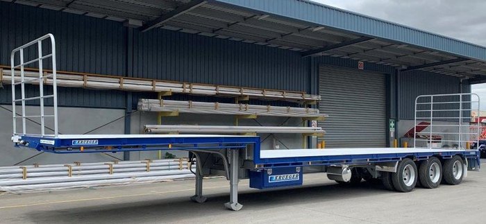 2026 Krueger 22P Drop Deck Blue