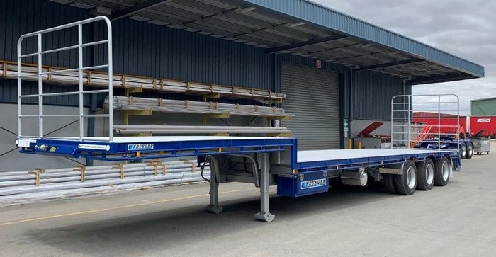 2026 Krueger 22P Drop Deck Blue