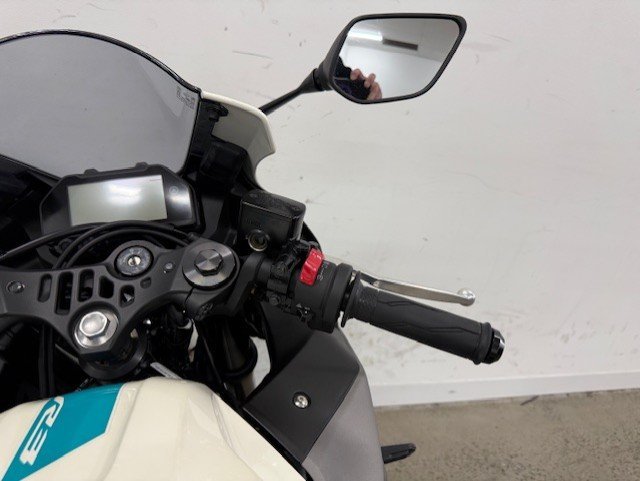 2023 Yamaha YZF-R3 White