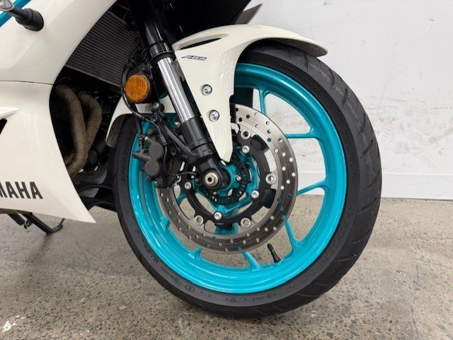 2023 Yamaha YZF-R3 White