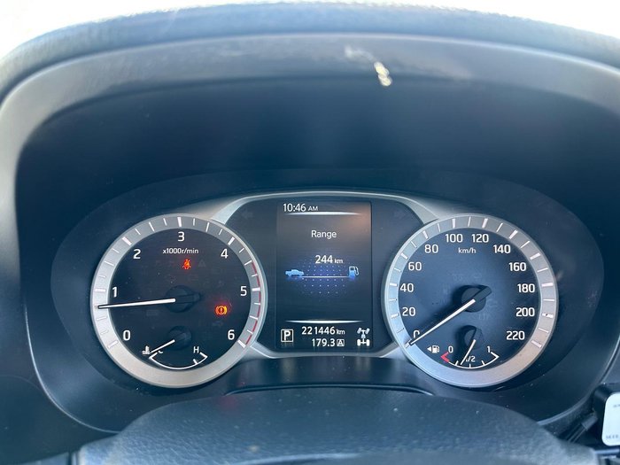 2015 Nissan Navara RX