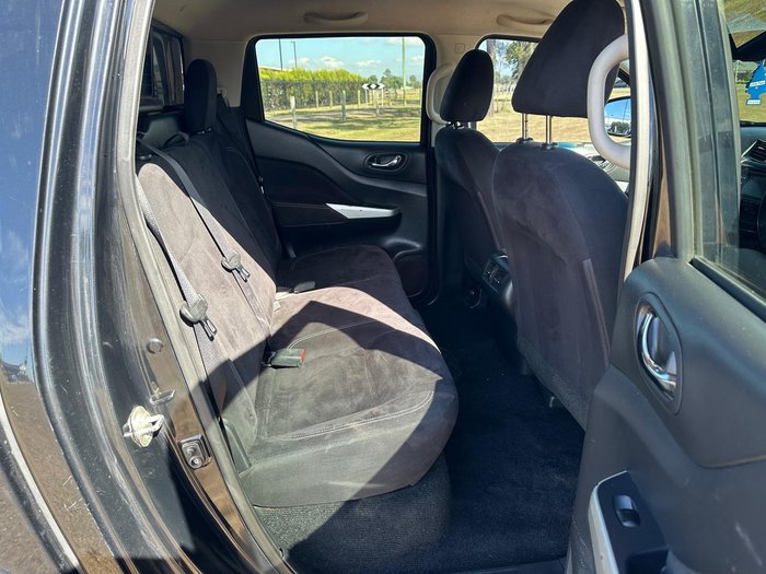 2015 Nissan Navara ST