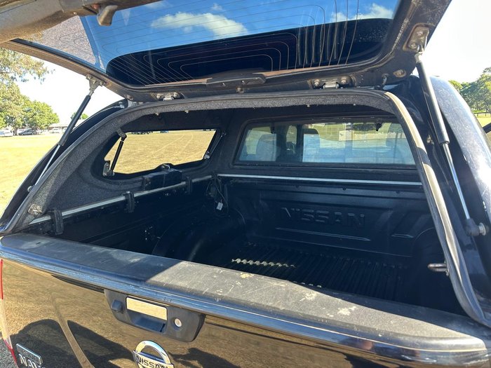 2015 Nissan Navara RX