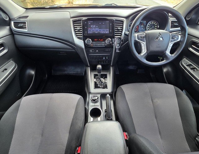 2022 Mitsubishi Triton GLX+