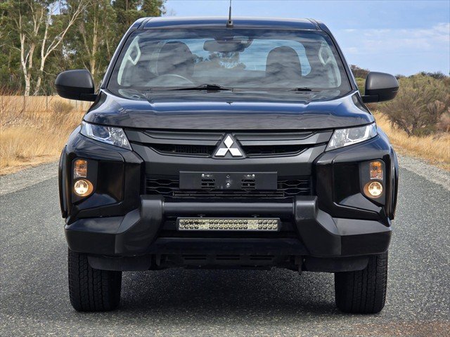 2022 Mitsubishi Triton GLX+