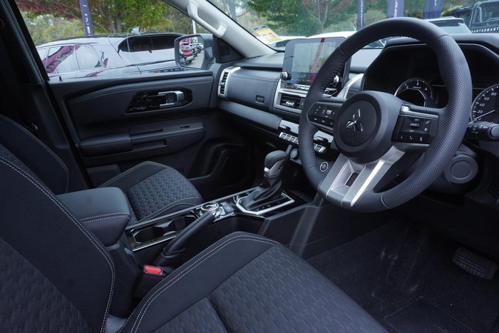 2025 Mitsubishi Triton GLS