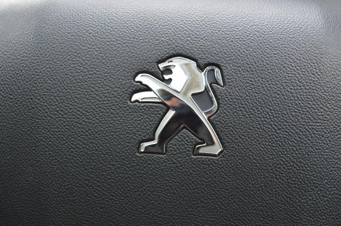 2017 Peugeot 2008 Allure A94 MY17 Bianca White