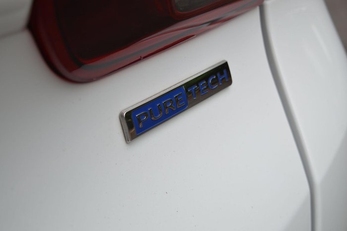 2017 Peugeot 2008 Allure A94 MY17 Bianca White