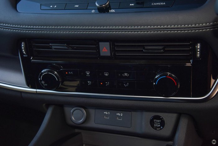 2025 Nissan X-TRAIL ST