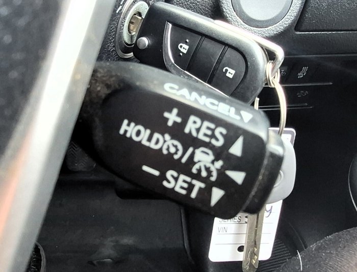 2022 Toyota Hilux SR