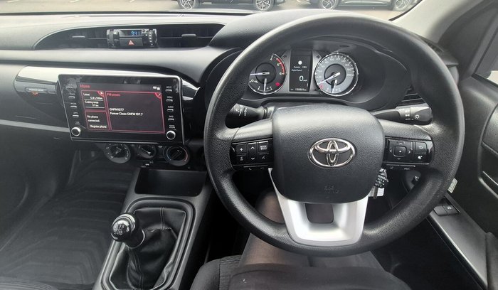 2022 Toyota Hilux SR