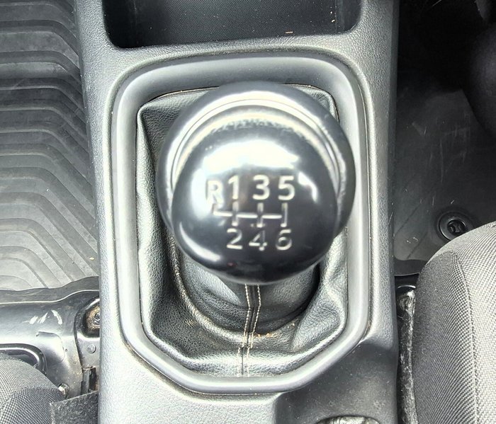 2022 Toyota Hilux SR