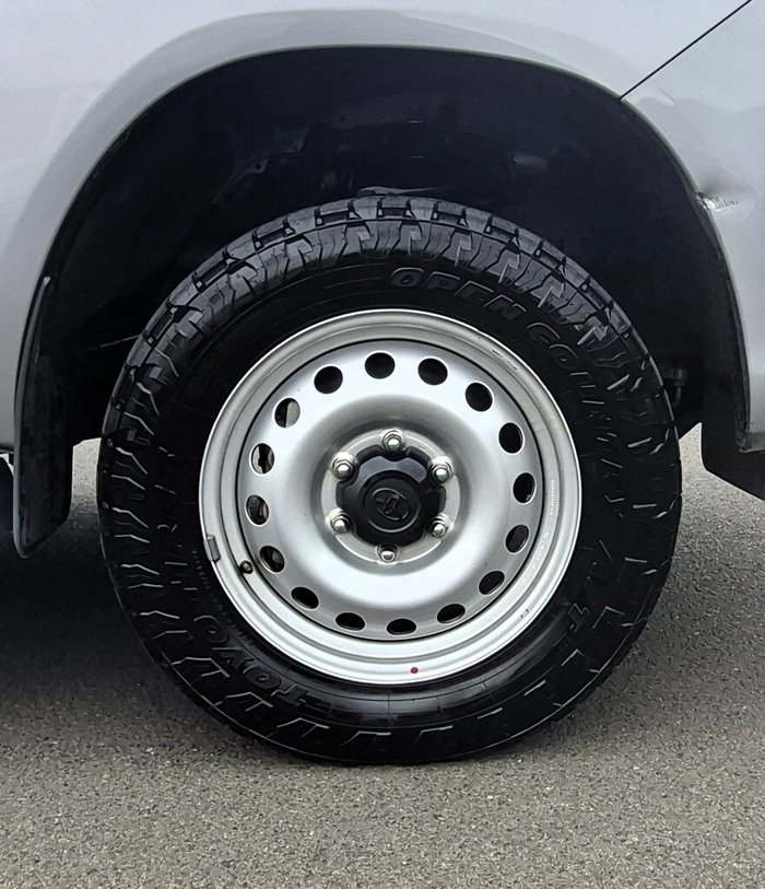 2022 Toyota Hilux SR