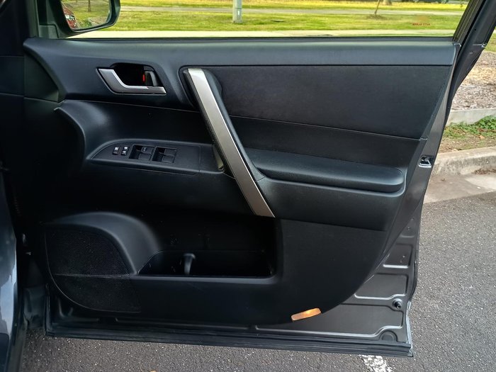 2012 Toyota Kluger Altitude