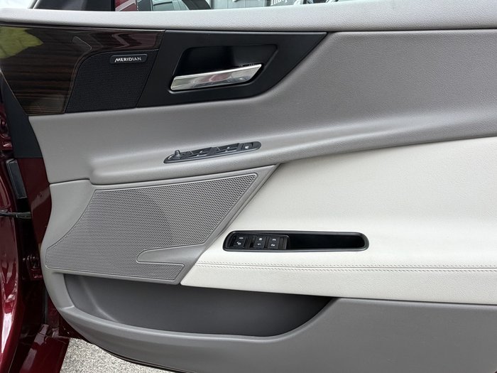 2015 Jaguar XE 25t Portfolio