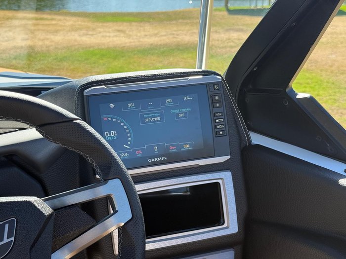 2026 Malibu Response TXi Open Bow