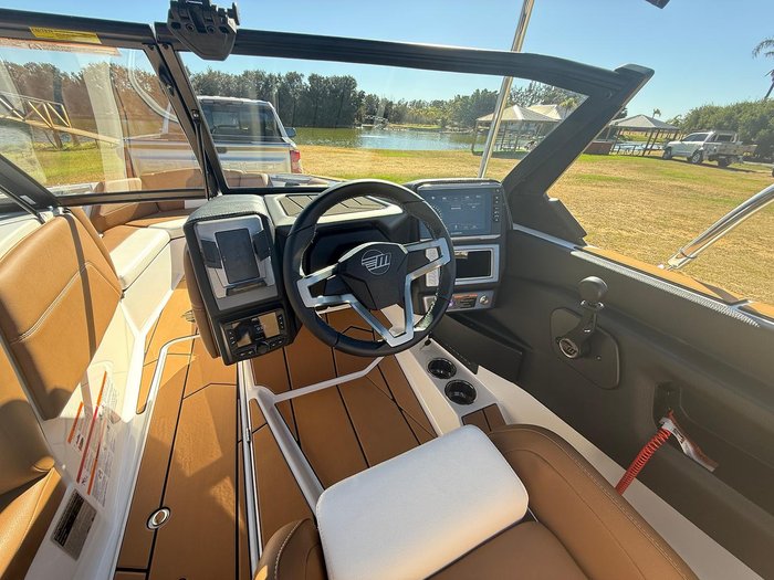 2026 Malibu Response TXi Open Bow