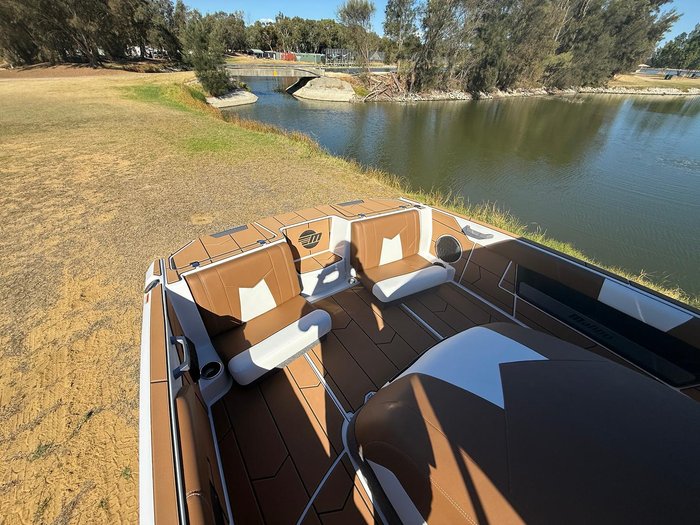 2026 Malibu Response TXi Open Bow