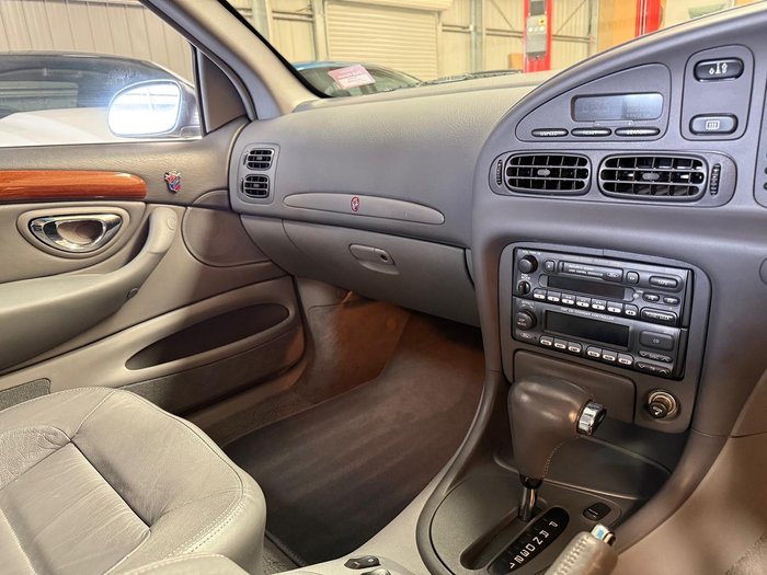 1995 Ford Fairmont Ghia EF