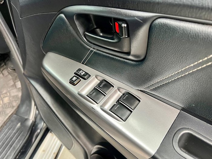 2014 Toyota Hilux SR5 KUN26R MY14 4X4 Dual Range Metal Storm