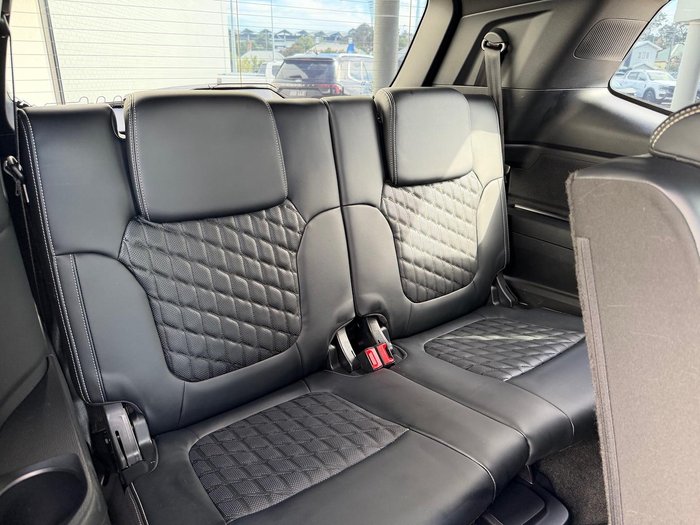 2024 Ford Everest Platinum