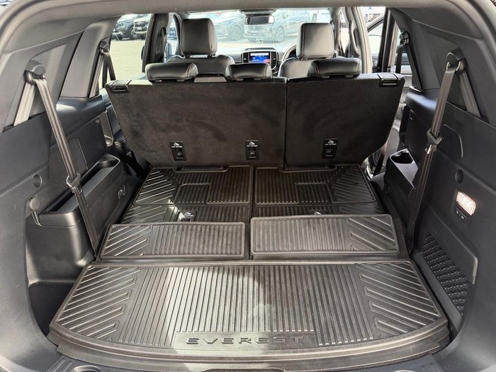 2024 Ford Everest Platinum