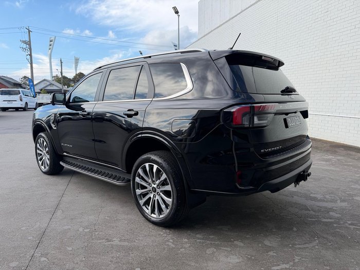 2024 Ford Everest Platinum