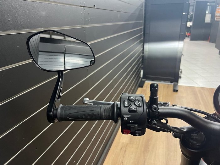 2025 TRIUMPH TRIDENT 660 White