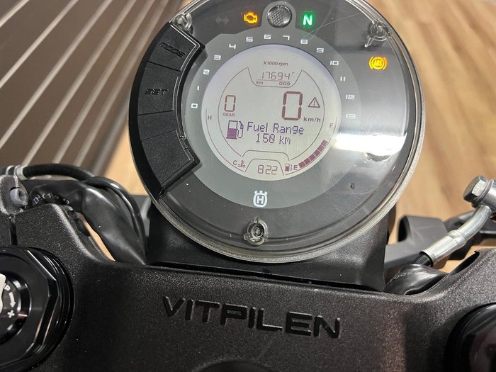 2022 HUSQVARNA VITPILEN 401 White