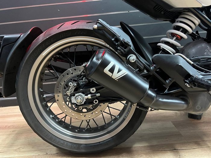 2022 HUSQVARNA VITPILEN 401 White