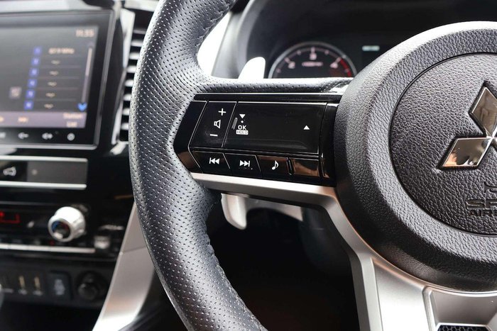 2024 Mitsubishi Pajero Sport GLS