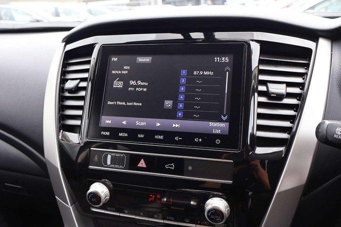 2024 Mitsubishi Pajero Sport GLS