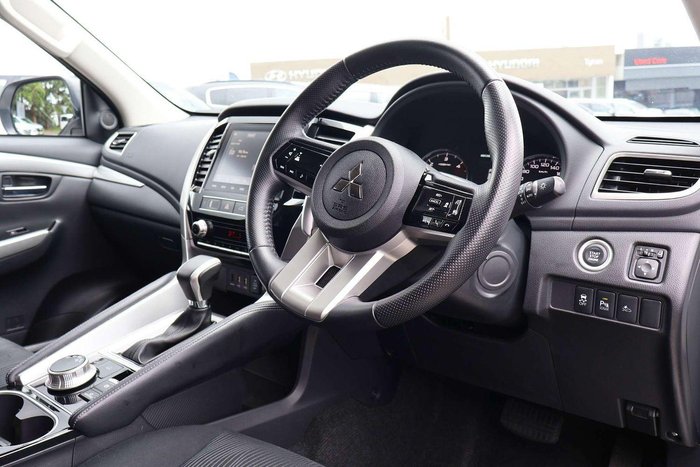 2024 Mitsubishi Pajero Sport GLS