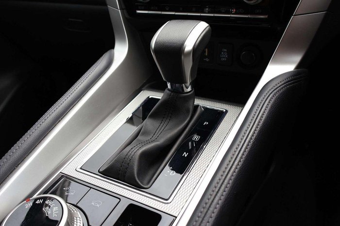 2024 Mitsubishi Pajero Sport GLS