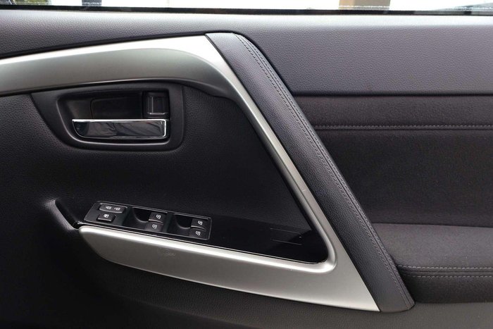 2024 Mitsubishi Pajero Sport GLS