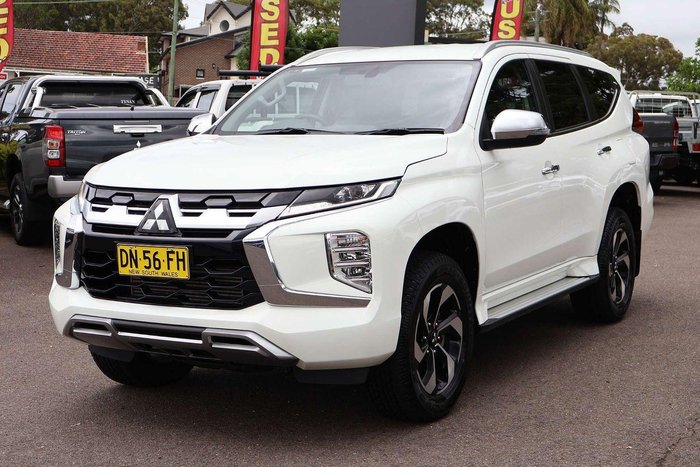 2024 Mitsubishi Pajero Sport GLS