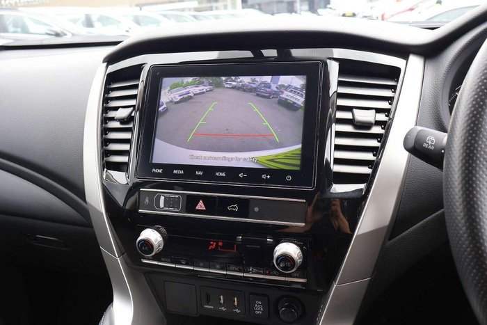 2024 Mitsubishi Pajero Sport GLS