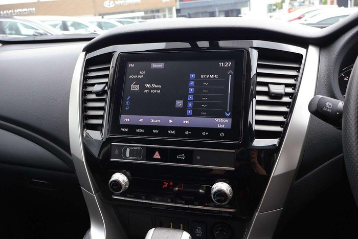 2024 Mitsubishi Pajero Sport GLS