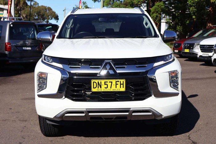 2024 Mitsubishi Pajero Sport GLS