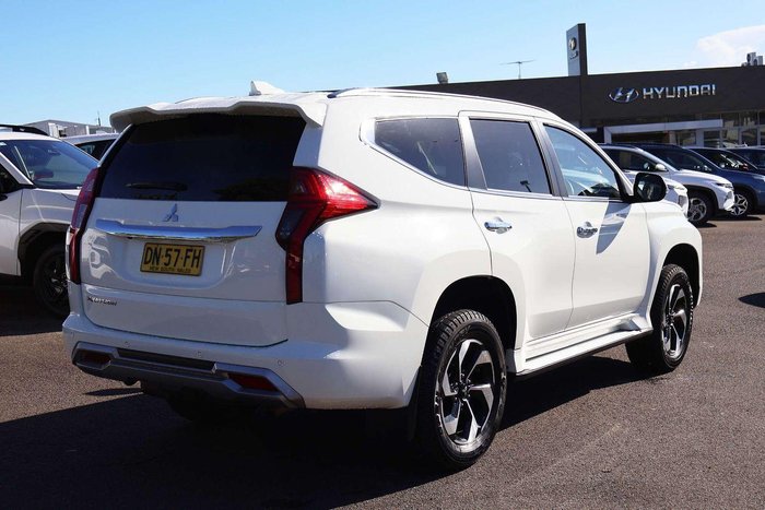 2024 Mitsubishi Pajero Sport GLS